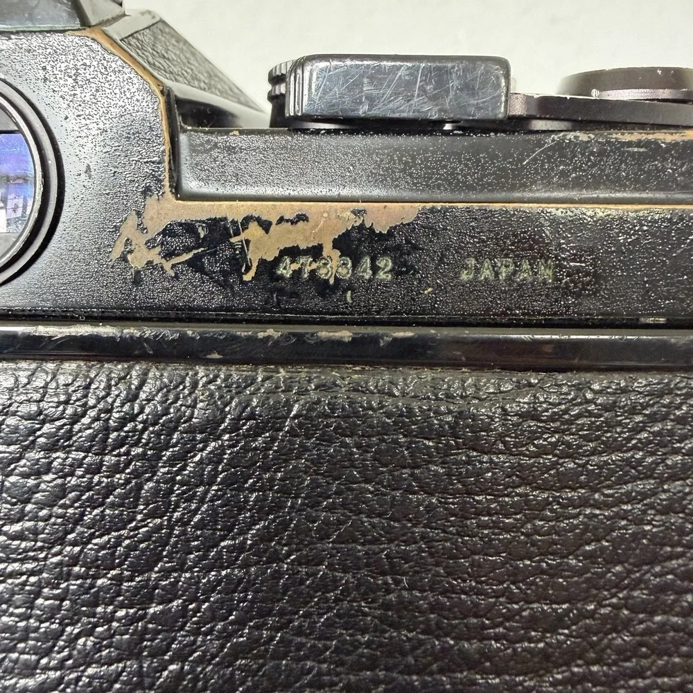 Vintage 1979 CHINON 35mm Film SLR Camera with 50mm f/1:1.7 - Untested Body Lens
